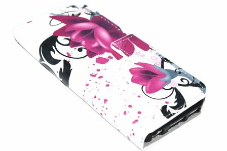 Bloemen hoesje kunstleer iPhone 5 / 5S / SE